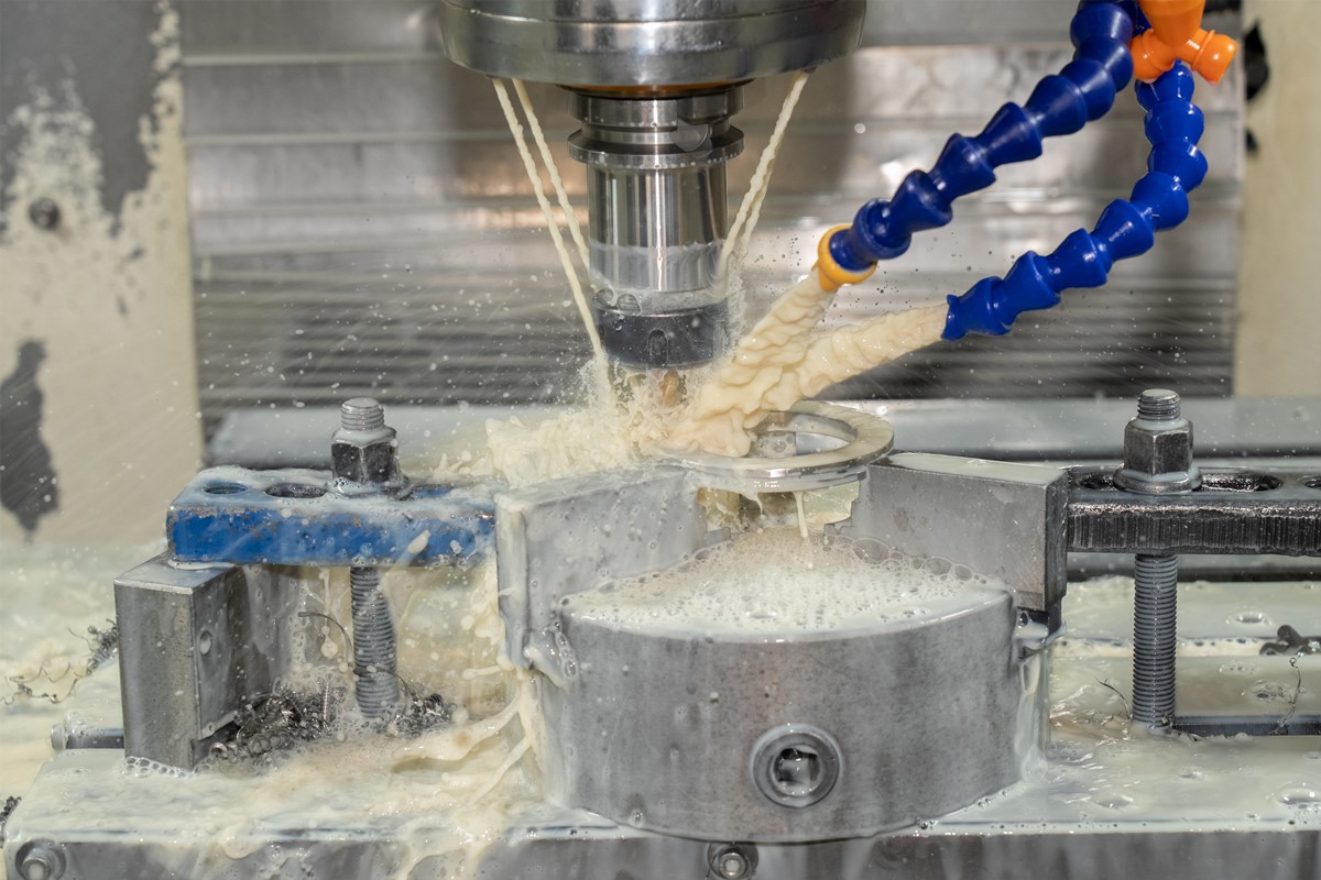 Fra værksted til verden: The Rise of a Modern Hardware Manufacturer